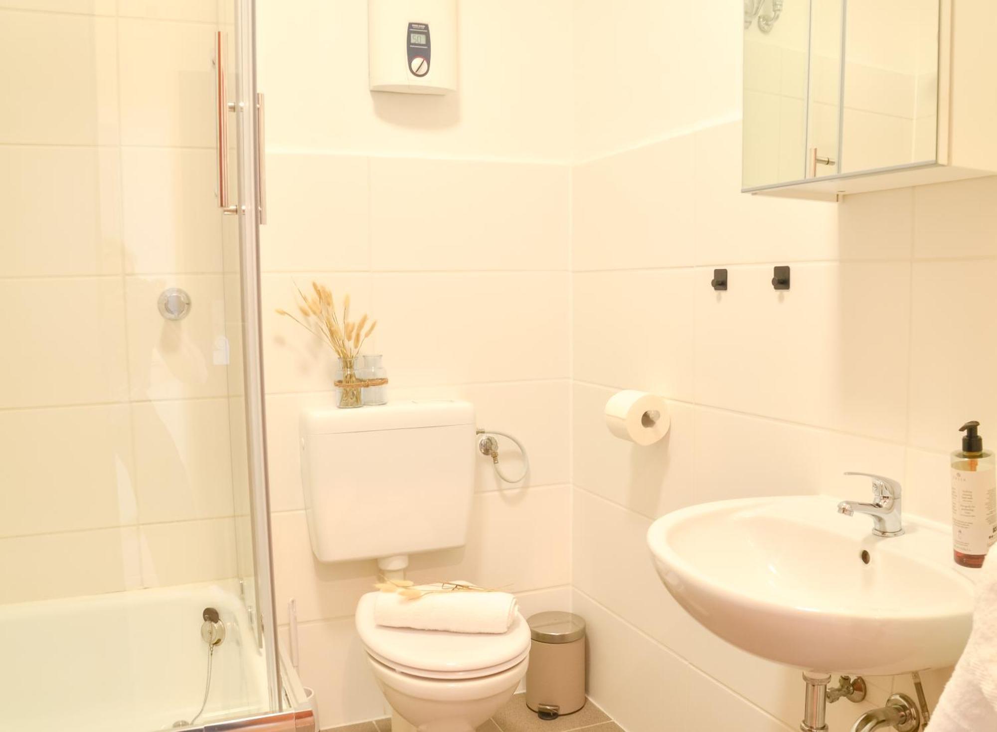 Milpau Buer 2 - Modernes Apartment Mit Queensize-Bett, Netflix, Nespresso, Waschmaschine & Smart Tv Gelsenkirchen Ngoại thất bức ảnh